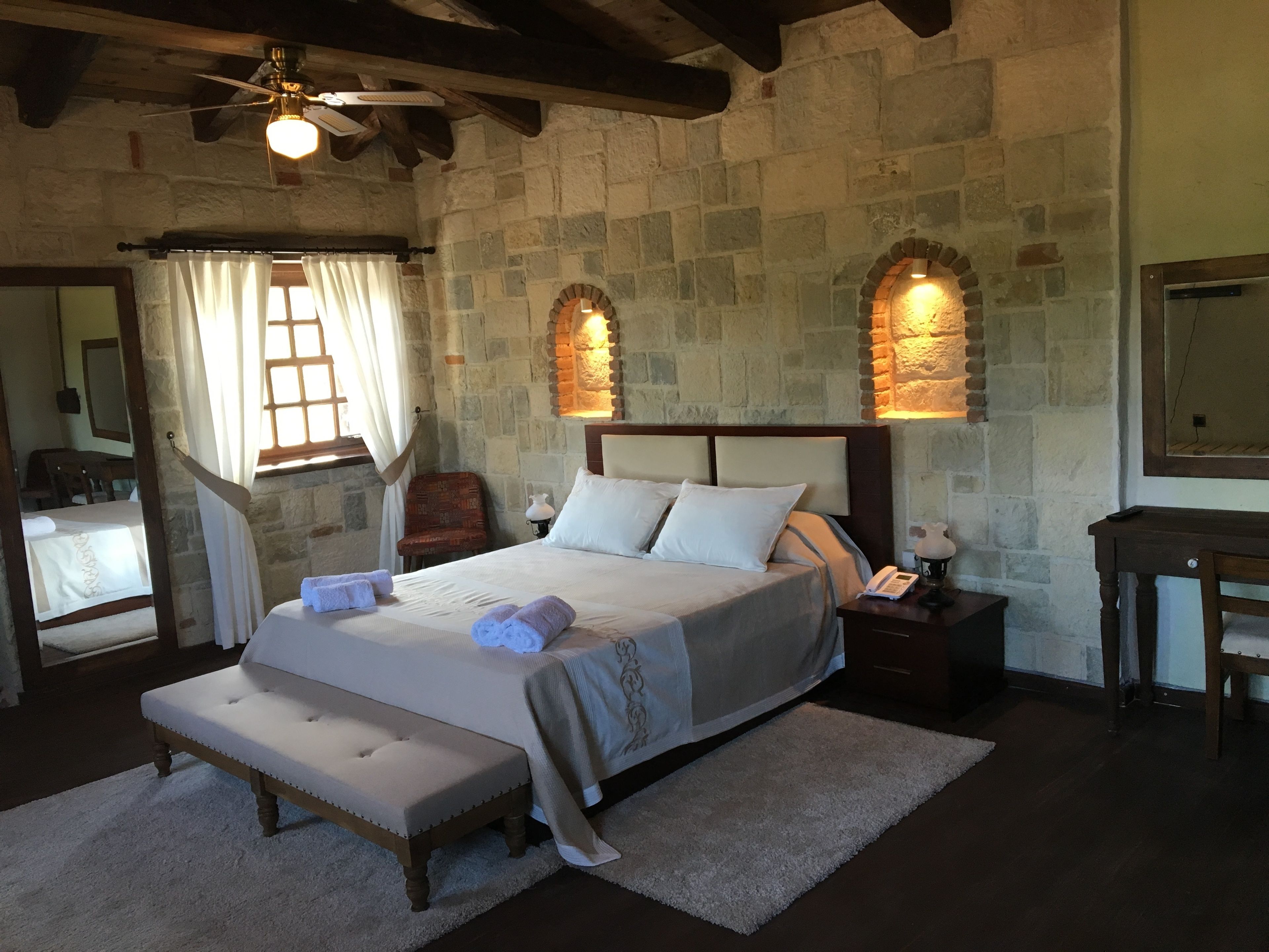 standard room | egyptian cotton sheets, premium bedding, minibar, in-room safe