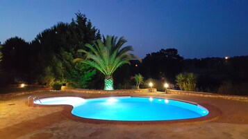 Seasonal outdoor pool