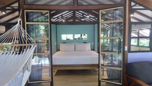 Maison Supérieure, 1 très grand lit, vue jardin, côté montagne