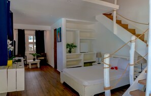 Quarto quádruplo luxo, vista para o jardim, no jardim | Wi-Fi de cortesia, acesso para cadeiras de rodas