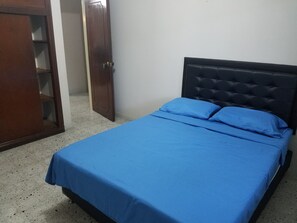 7 bedrooms, premium bedding, iron/ironing board, free WiFi