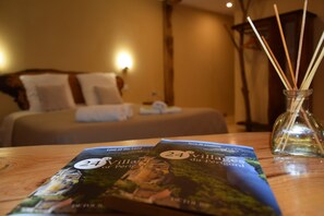 Double Room, 1 King Bed | Premium bedding, individually decorated, individually furnished