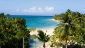 On the beach, beach towels - RIBERAMAR 5 star OCEAN VIEW PENTHOUSE W/ROOFTOP TERRACE, JACUZZI (Las Terrenas)