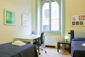 4 bedrooms, in-room safe, iron/ironing board, WiFi