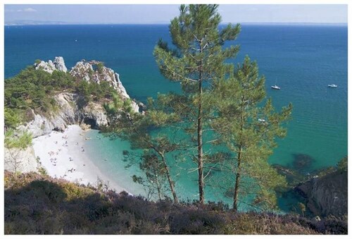 Countryside gite, near the sea, ideally situated for visiting Southern Finistère