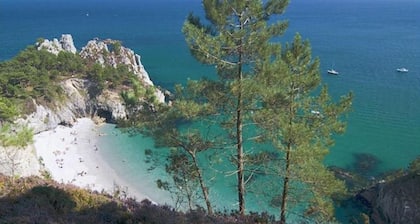 Countryside gite, near the sea, ideally situated for visiting Southern Finistère