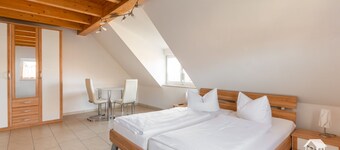 300 m to the white sand beach, 150 m² living space, WLAN, great value for money