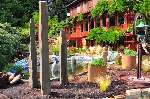 Contemporary Flat on a Christmas tree farm 5 Minutes to Oregon State University