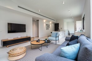 Casa | Área de sala de estar | Televisión de pantalla plana 