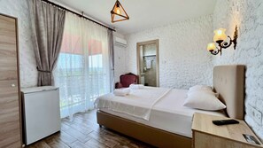 French Balcony (Double Bed) | Oppholdsområde