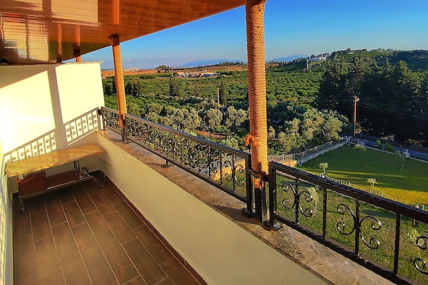 Comfort Triple Room | Hypo-allergenic bedding, blackout drapes, soundproofing, free WiFi