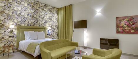 1 bedroom, premium bedding, in-room safe, individually decorated