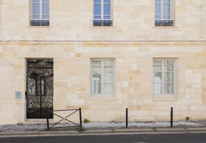 Fachada de la propiedad