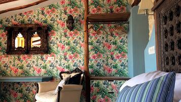 Deluxe Double Room, 1 Queen Bed, Non Smoking, Balcony | 1 bedroom, Egyptian cotton sheets, premium bedding