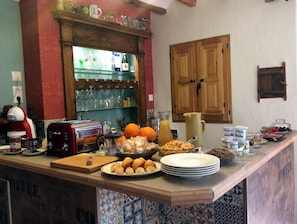 Desayuno continental incluido todos los días