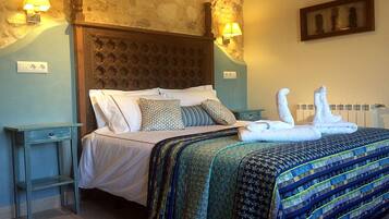 Deluxe Double Room, 1 Queen Bed, Non Smoking, Balcony | 1 bedroom, Egyptian cotton sheets, premium bedding