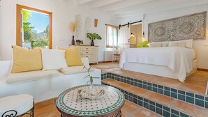 Bungalow – romantic, 1 queensize-seng, terrasse (Limon )