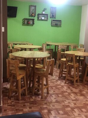 Free daily continental breakfast - Mapigarden b&b (Machu Picchu)