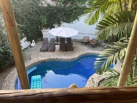 Caja de seguridad en la habitación, wifi gratis y ropa de cama 