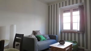 Ảnh chưa phân loại, 4 trong số 51 ảnh, nút