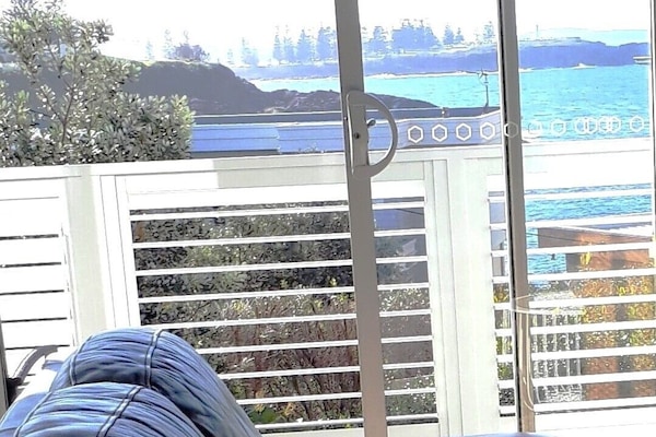 Waterfront studio with Ocean Views Kiama NSW South Coast