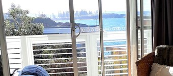 Shutters by the Sea Waterfront-Sea views-@Little Blowhole on the Coastal Walk