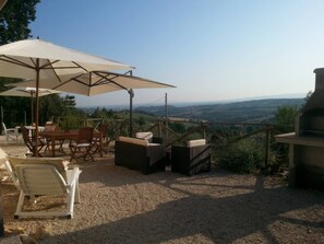 Outdoor dining - Villa -50 Min From Rome, Amazing View & Comfort (NARNI)