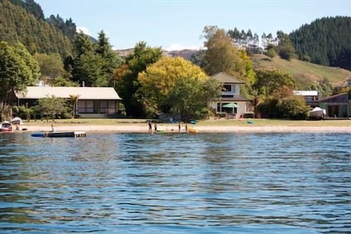 Chalet Near The Lake - Lake Okareka Sleeps 12