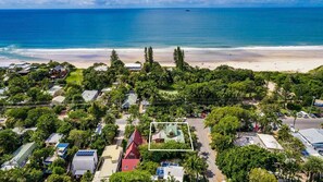 Beach nearby - Byron Blisshouse - multi-home retreat with pool (Byron Bay)