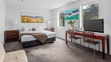 1 bedroom, iron/ironing board, travel cot, free WiFi