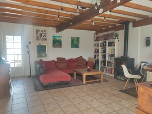 TV, toys, books - House / Villa - Ondres (Ondres)