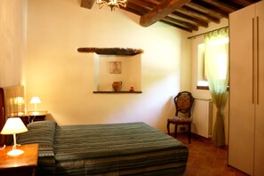 3 habitaciones, tabla de planchar con plancha y wifi 