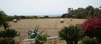 House / Villa - Sampieri House with garden