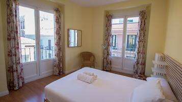 3 slaapkamers, een strijkplank/strijkijzer, rolstoeltoegang