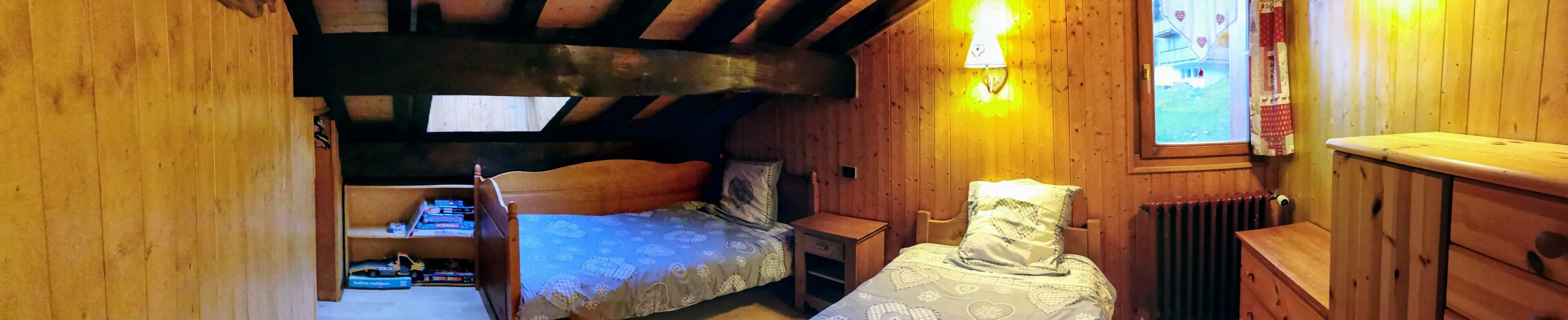 4 bedrooms, iron/ironing board, travel cot, free WiFi