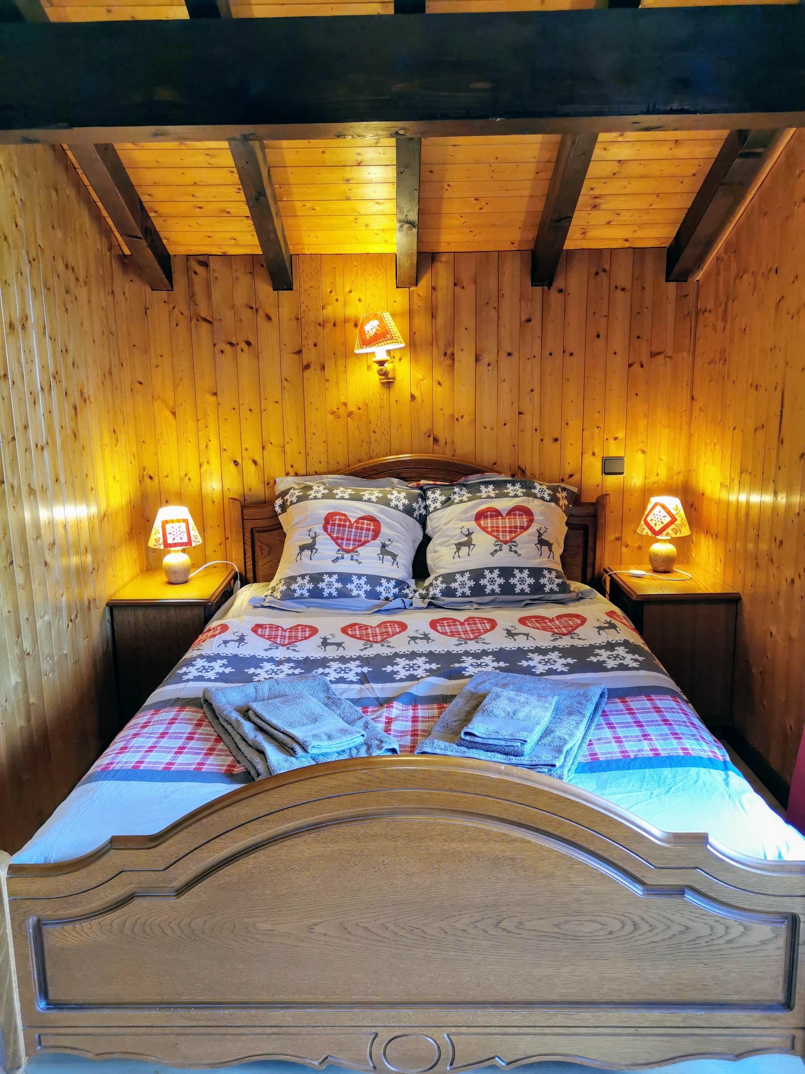 4 bedrooms, iron/ironing board, travel cot, free WiFi