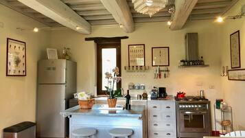 Refrigerador, horno, parrilla de estufa y lavavajillas