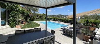 Villa 8 pers, garden, swimming pool, magnificent view, calm, 