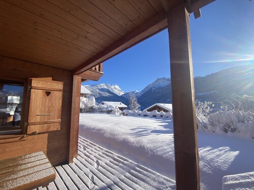 Charmantes, familienfreundliches Chalet in den Schweizer Alpen in der Nähe von Skiliften und Radwegen