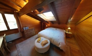 6 chambres, fer et planche à repasser, lit parapluie, Wi-Fi gratuit