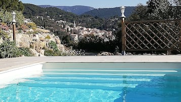 Piscine extérieure, piscine chauffée