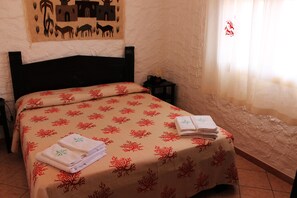 2 Schlafzimmer, Bügeleisen/Bügelbrett, Bettwäsche