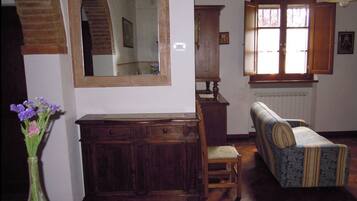 Télévision, cheminée