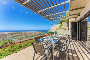 Outdoor dining - Wonderful villa, free WIfI, private pool, AC, BBQ 300m from Siam Park Mall (Adeje/ Tenerife)