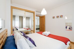 1 chambre, fer et planche Ă repasser