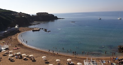 L'ULIVETA DEL LUSCHI VILLA, PISCINA E CAMPO DA TENNIS, WI-FI, PET FRIENDLY