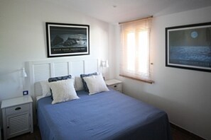 2 bedrooms, iron/ironing board, travel cot, free WiFi