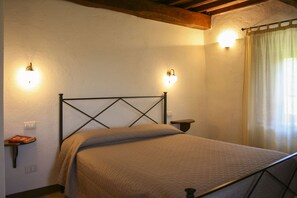 7 chambres, fer et planche à repasser, Wi-Fi