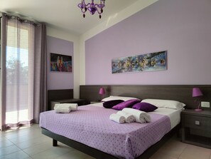 3 chambres, fer et planche à repasser, lit parapluie, Wi-Fi gratuit