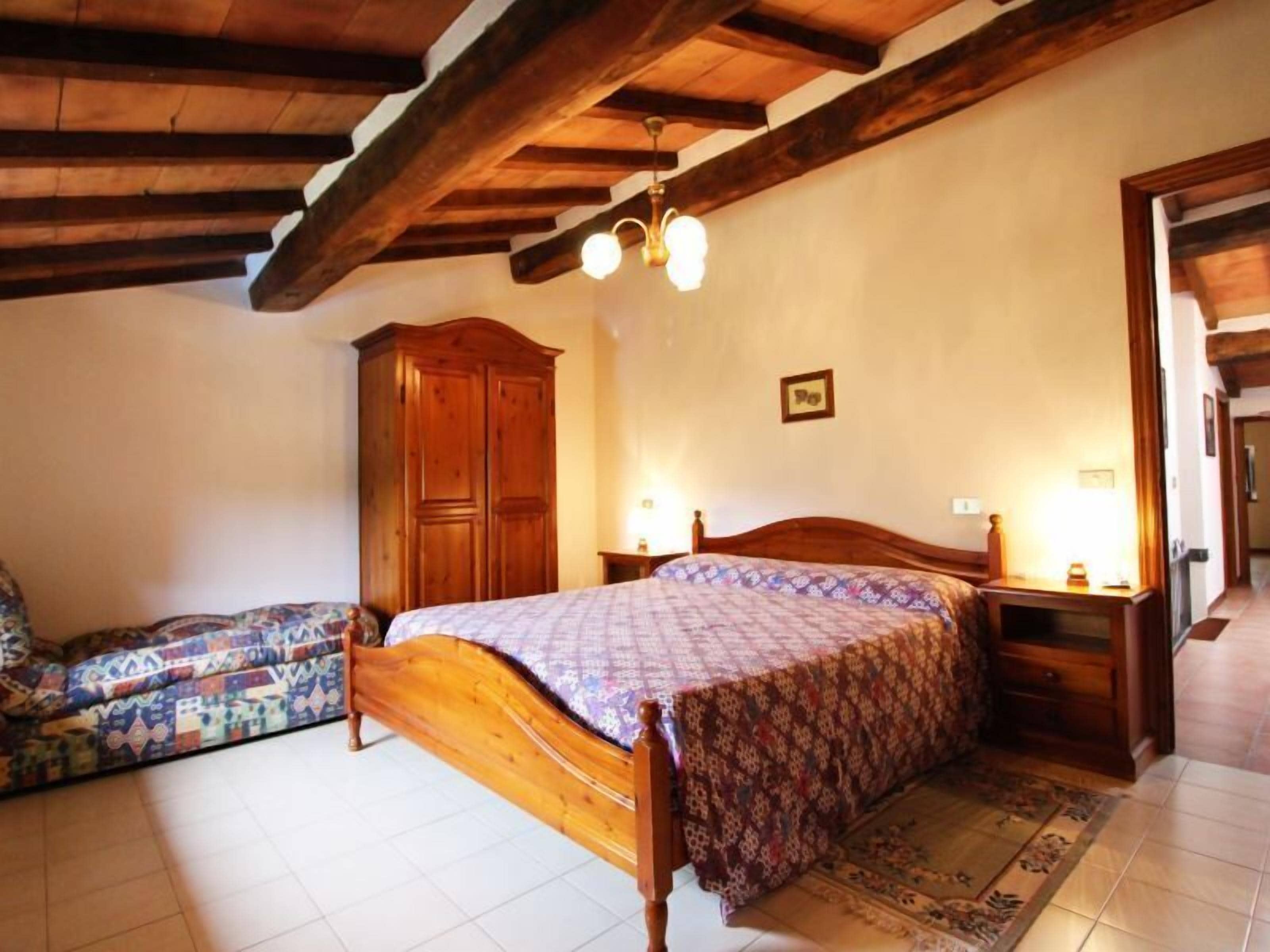 9 Schlafzimmer, Bügeleisen/Bügelbrett, WLAN